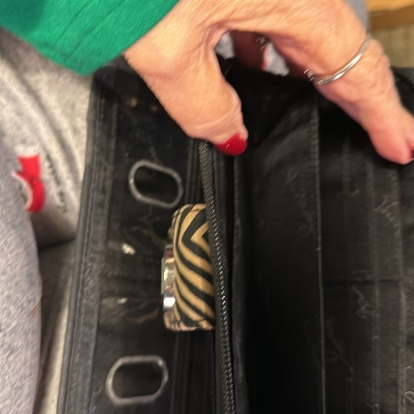 Vera Bradley gently used wallet. Very pretty no stains on it.​ - Picture 3 of 3